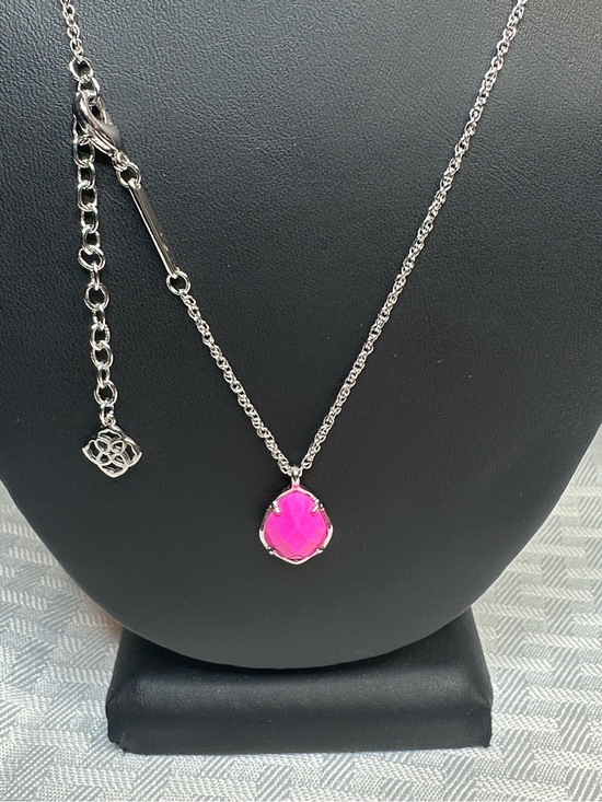 Kendra Scott Jewelry - Kendra Scott necklace Kira hot pink silver tear drop